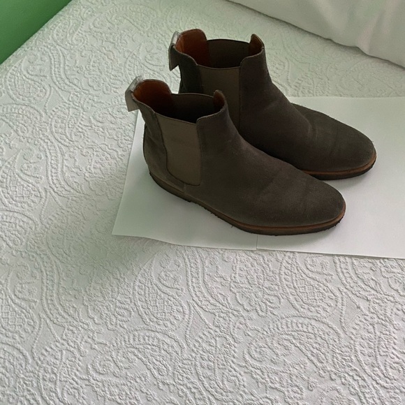 Common Project Chelsea Boots - Picture 3 of 7